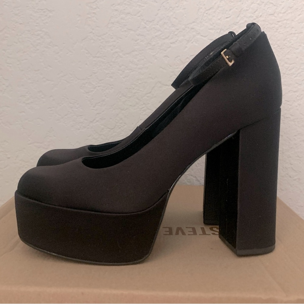 Steve Madden Artem Black Satin Platform